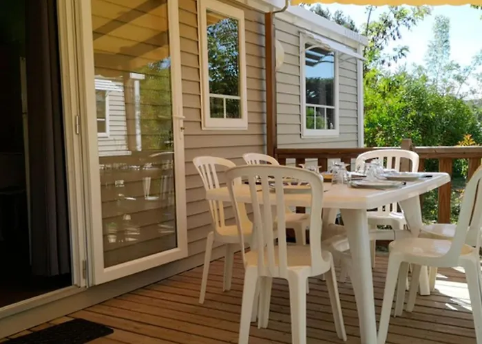 Camping Mobil-home 3 Avec Terrasse A - Api-1-52-802 Collias